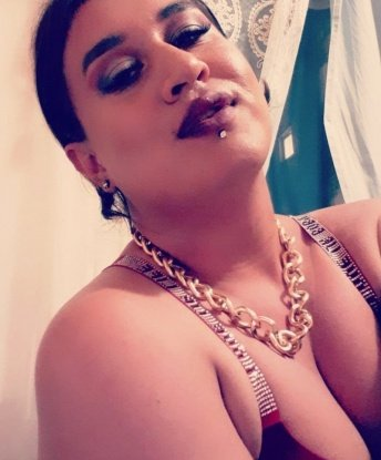 Анкета проститутки Карина - город Луза, 22 года, №9748